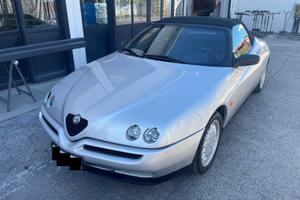 Alfa Romeo Spider 2.0 Twin Spark L