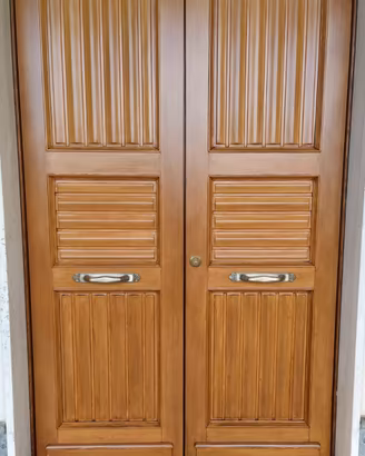 Portone in legno Douglas