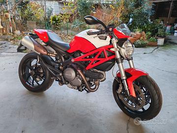 Ducati 796