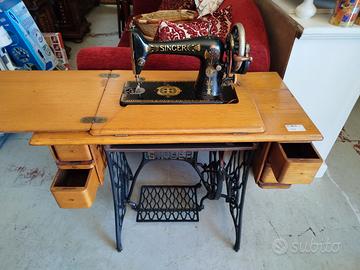 Macchina da cucire Singer XIX secolo originale