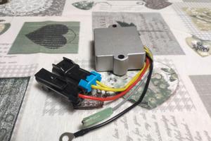 Regolatore di tensione per motori Marcury