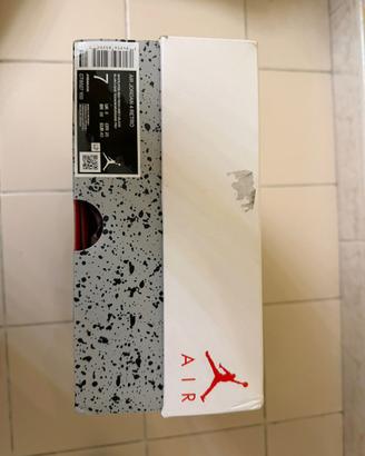 AIR Jordan 4 Retro