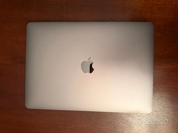 MACBOOK PRO M1