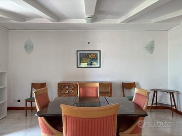 Trilocale rinnovato luminoso e in centro