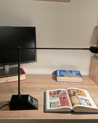 LAMPADA ALOGENA DA TAVOLO REGOLABILE
