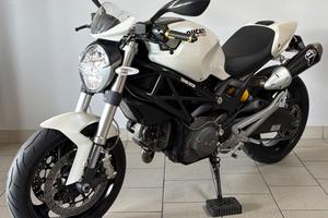 Ducati Monster 696