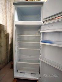 Frigorifero Ariston con congelatore 