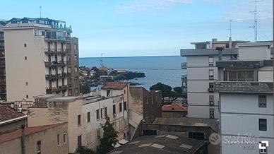 Piazza Europa Monovano arredato