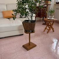 Stend per vasi fatto a mano in legno massello
