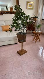 Stend per vasi fatto a mano in legno massello