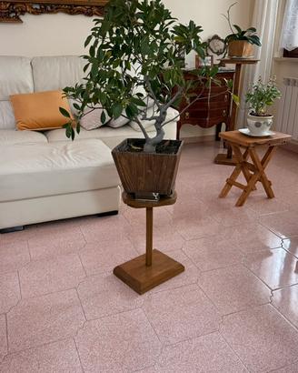 Stend per vasi fatto a mano in legno massello