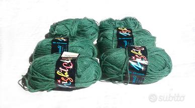 Gomitoli lana acrilico 100% 40 gr