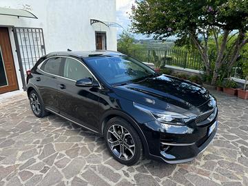Kia Xceed 1.6 CRDI MHEV 136 cv High Tech