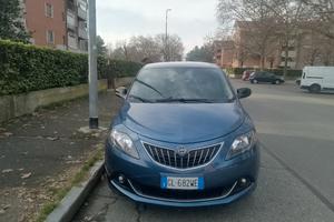 Lancia Ypsilon Hybrid Gold plus 