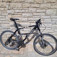 Mountain bike Lee Cougan Duel