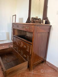 Mobile antico da antiquariato
