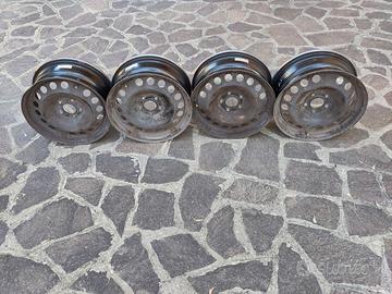 4 + 1 cerchi 6 1/2 J x 16 H2 per Zafira B 2008