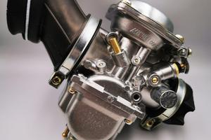 Idrosabbiatura di parti in alluminio