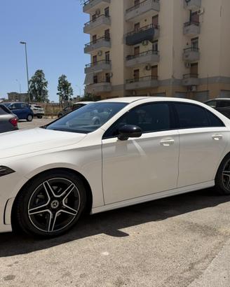 Mercedes classe A sedan 180 premium AMG Line