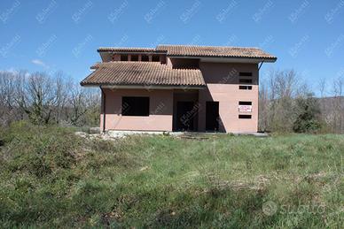 Villa o villino Isernia [FZ CCFMRNVRG]