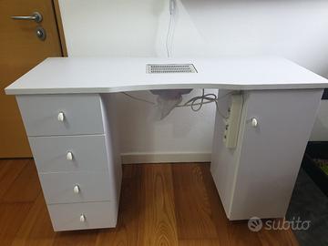 tavolo per ricostruzione unghie 