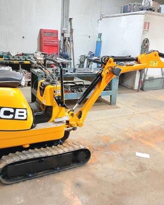 Miniescavatore JCB 8080