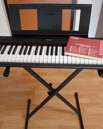 YAMAHA piaggero np 12 TA tastiera 