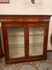 splendida vetrina in stile classico