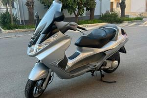 Piaggio X8