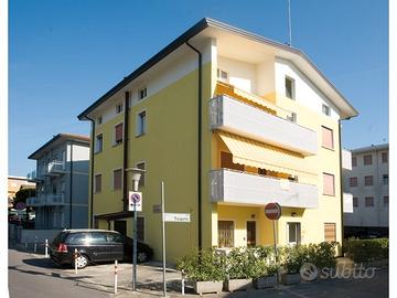 Trilocale in posizione centrale - 300mt dal mare