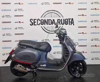 Vespa 300 GTS hpe SuperSport