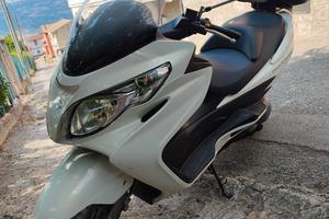 Suzuki Burgman 400