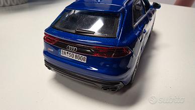 Modellino AUDI Q8