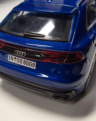 Modellino AUDI Q8