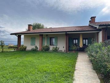 Immobile in asta di 175 m² con più di 5 locali e b