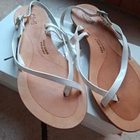 Sandali infradito Cinti  bianchi in vernice  37