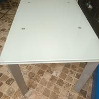 Tavolo da pranzo moderno