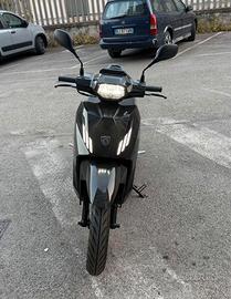 Peugeot tweet 135 2024 scooter