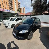 Lancia Ypsilon 1.0 FireFly 5 porte S&S Hybrid Ecoc