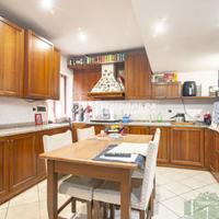 |AMPIO BILOCALE , TRASFORMABILE IN TRE LOCALI, SU