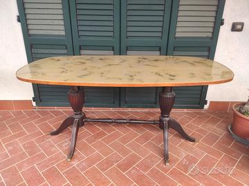 Tavolo ovale con ripiano in vetro