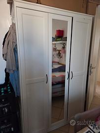 armadio bambino con specchio