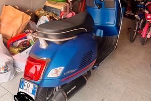 Vespa  300 GTS super sport ABS