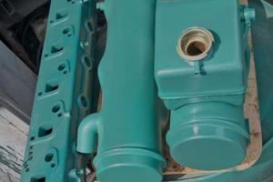 RICAMBI PER MOTORI VOLVO PENTA TESTATE COLLETTORI