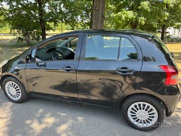 Toyota Yaris 1.3 5 porte Neopatentato