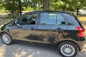 Toyota Yaris 1.3 5 porte Neopatentato