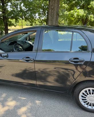 Toyota Yaris 1.3 5 porte Neopatentato