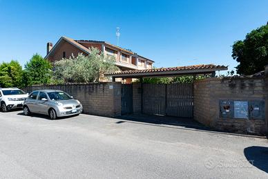 Villetta Trifamiliare Roma [Cod. rif 3342575VRG]