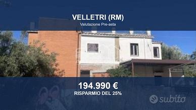 Immobile in asta di 257 m² con più di 5 locali a V