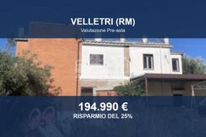 Immobile in asta di 257 m² con più di 5 locali a V